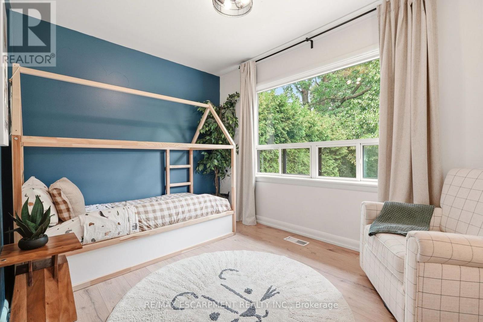 271 Linden Avenue, Burlington, Ontario  L7L 2P4 - Photo 13 - W13677094
