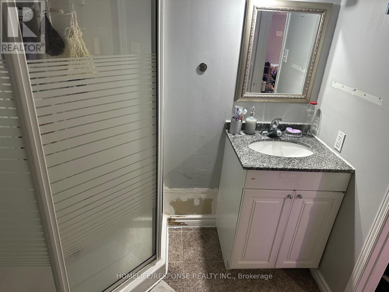 Basement - 5695 Jenvic Grove, Mississauga, Ontario  L5M 7B4 - Photo 10 - W13677108