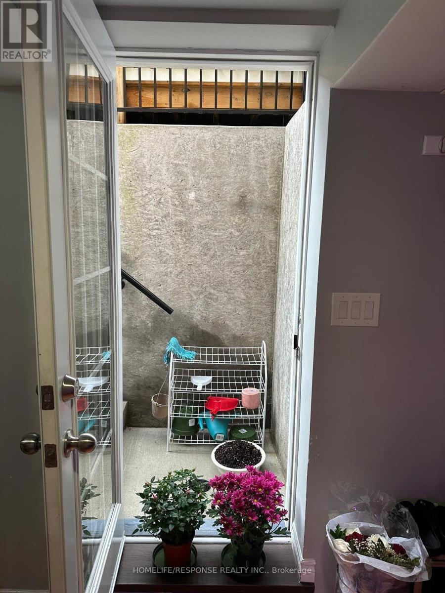 Basement - 5695 Jenvic Grove, Mississauga, Ontario  L5M 7B4 - Photo 3 - W13677108
