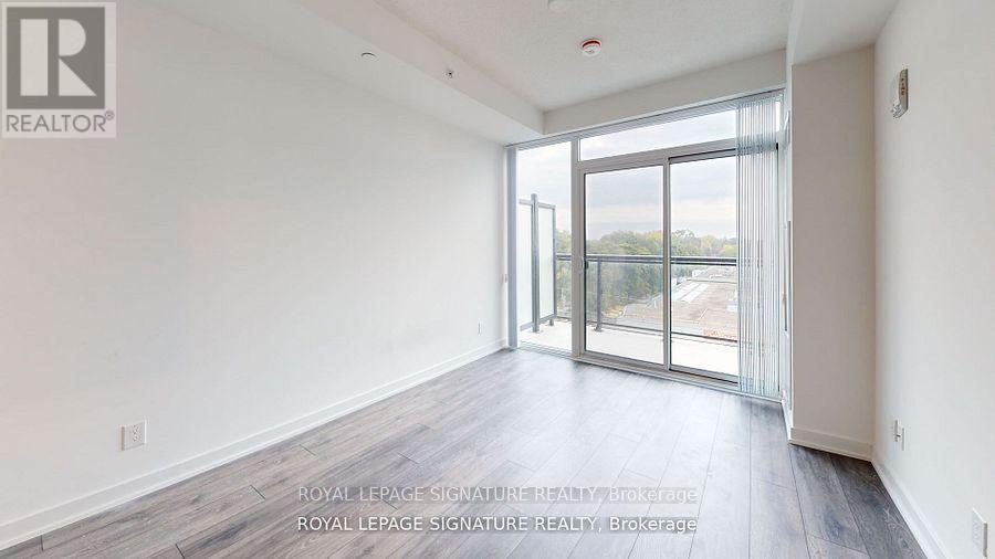 A618 - 1117 Cooke Boulevard, Burlington, Ontario  L7T 0C6 - Photo 2 - W13677130