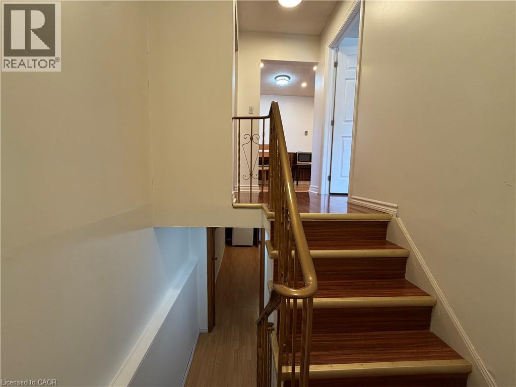 237 Veronica Drive, Kitchener, Ontario  N2A 2R8 - Photo 2 - 40855926