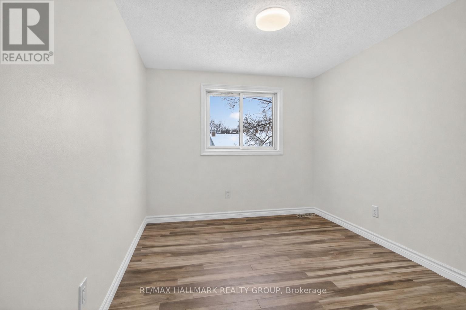 7 - 86 Esterlawn Private, Ottawa, Ontario K2A 4C1 - Photo 33 - X12732180