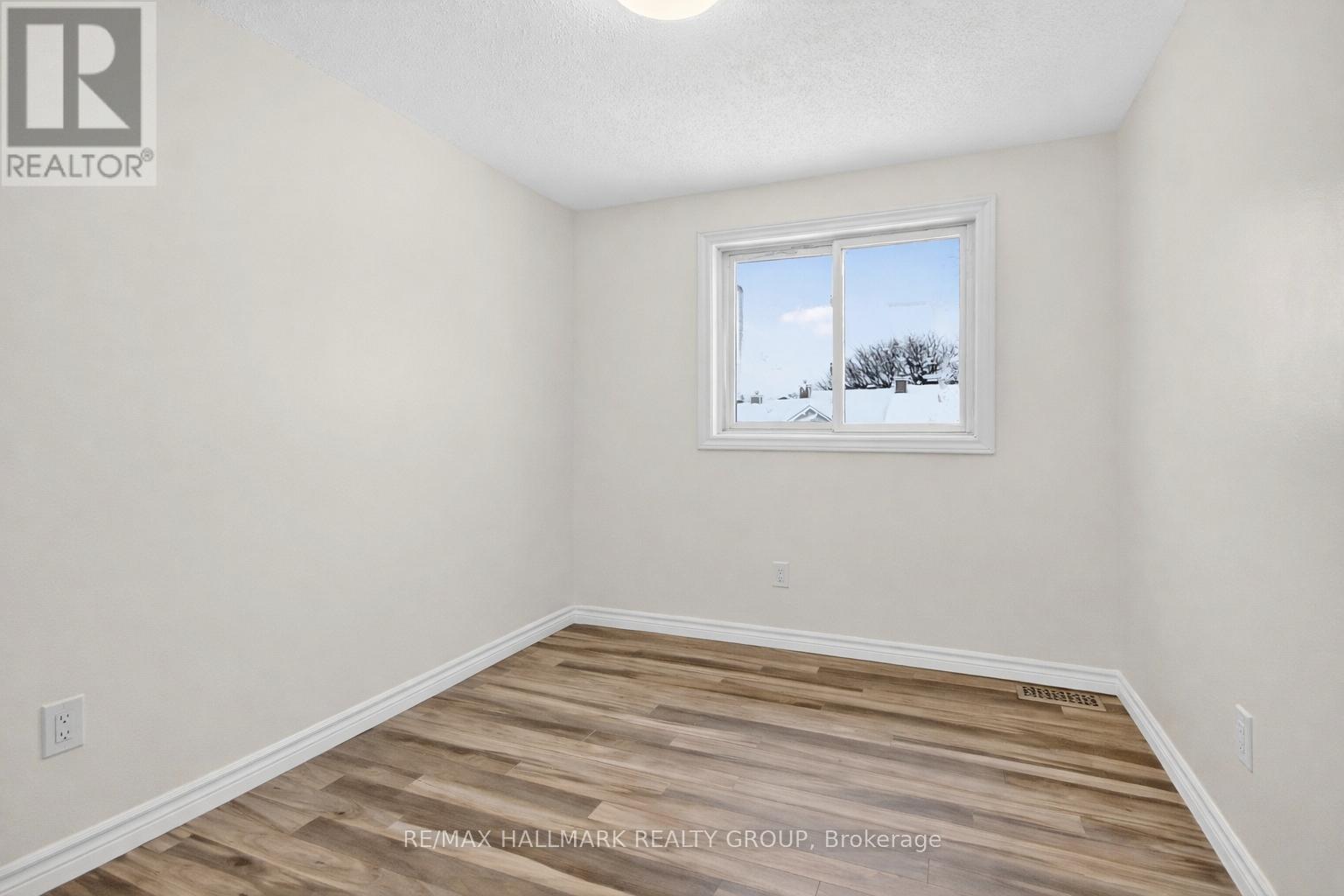 7 - 86 Esterlawn Private, Ottawa, Ontario K2A 4C1 - Photo 34 - X12732180