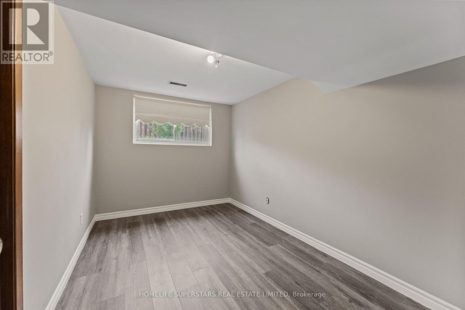 9925 Holly Crescent, Windsor, Ontario  N8R 1Y6 - Photo 31 - X13676972