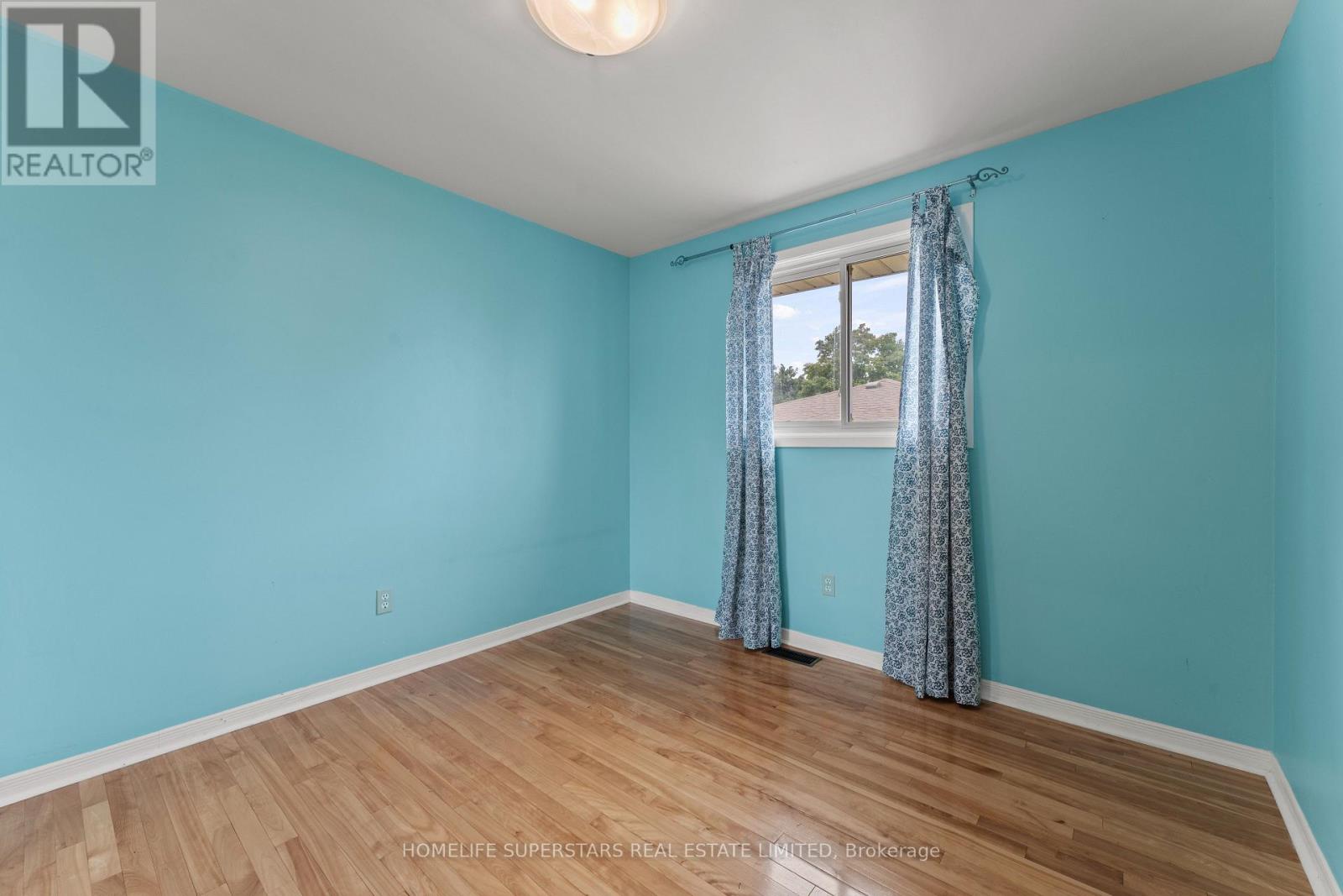 9925 Holly Crescent, Windsor, Ontario  N8R 1Y6 - Photo 40 - X13676972