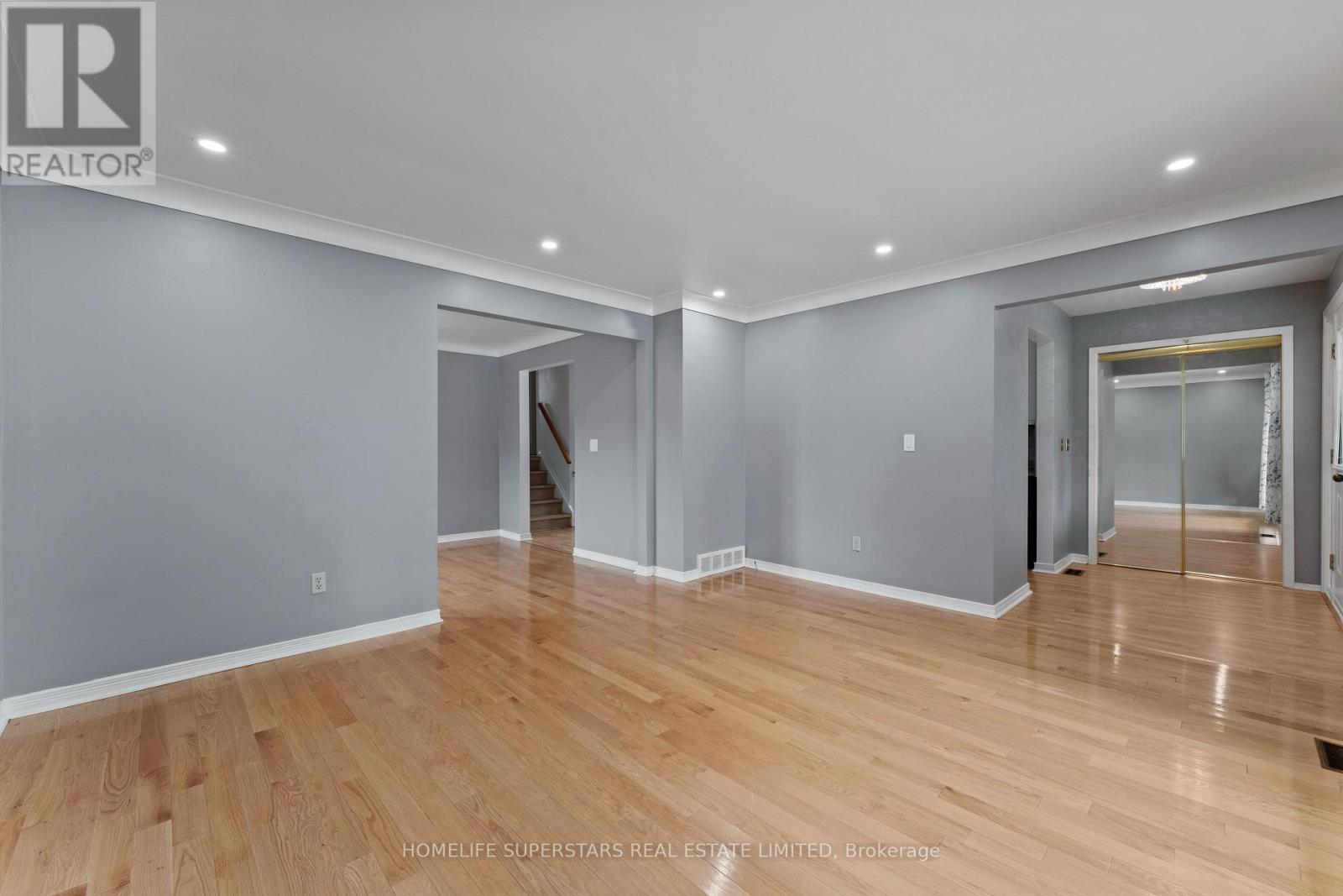 9925 Holly Crescent, Windsor, Ontario  N8R 1Y6 - Photo 45 - X13676972
