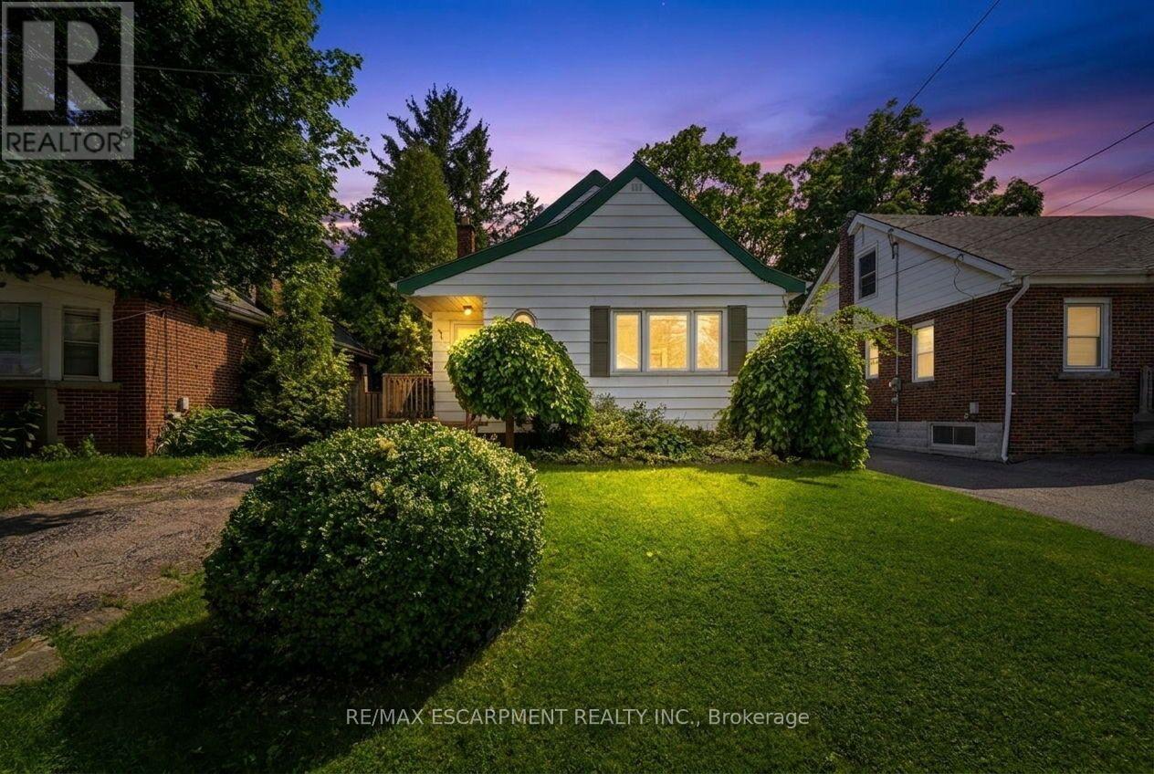 61 Glenmount Avenue, Hamilton, Ontario  L8S 2L3 - Photo 1 - X13677040