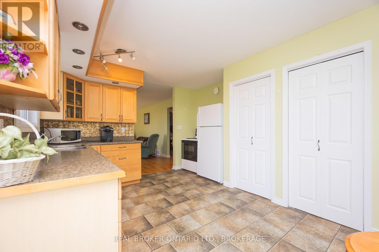 12995 River Road, North Dundas, Ontario K0C 1H0 - Photo 24 - X13603910