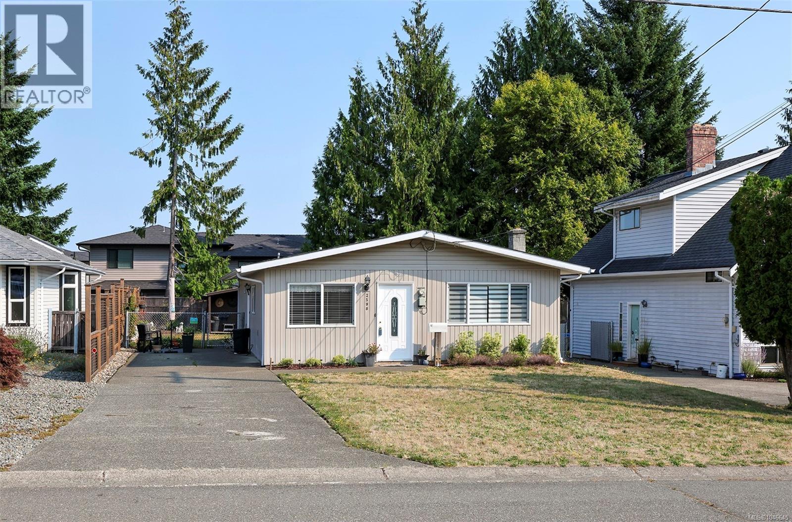 2598 Willard Ave, Cumberland, British Columbia  V0R 1S0 - Photo 3 - 1046645