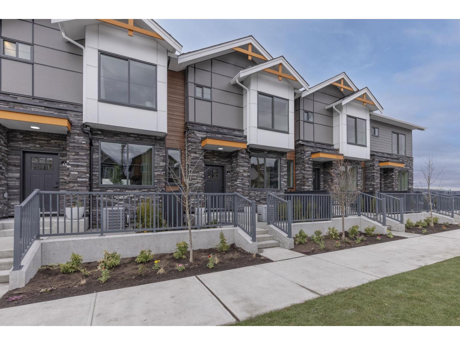 44 6035 141 Street, Surrey, British Columbia  V3X 0L6 - Photo 2 - R3155705