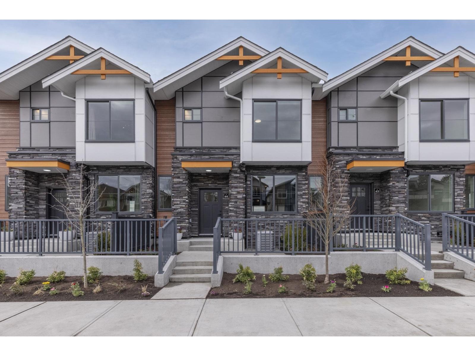 44 6035 141 STREET, Surrey, British Columbia