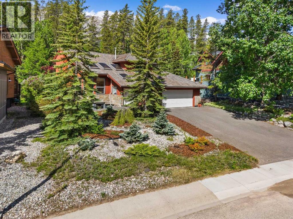 1072 Evergreen, Canmore, Alberta  T1W 2P9 - Photo 1 - A2319558