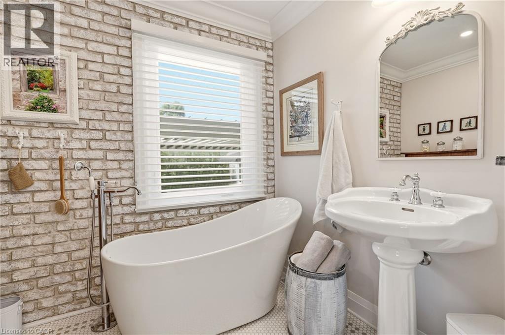 2113 Courtland Drive, Burlington, Ontario  L7R 1R7 - Photo 23 - 40853402