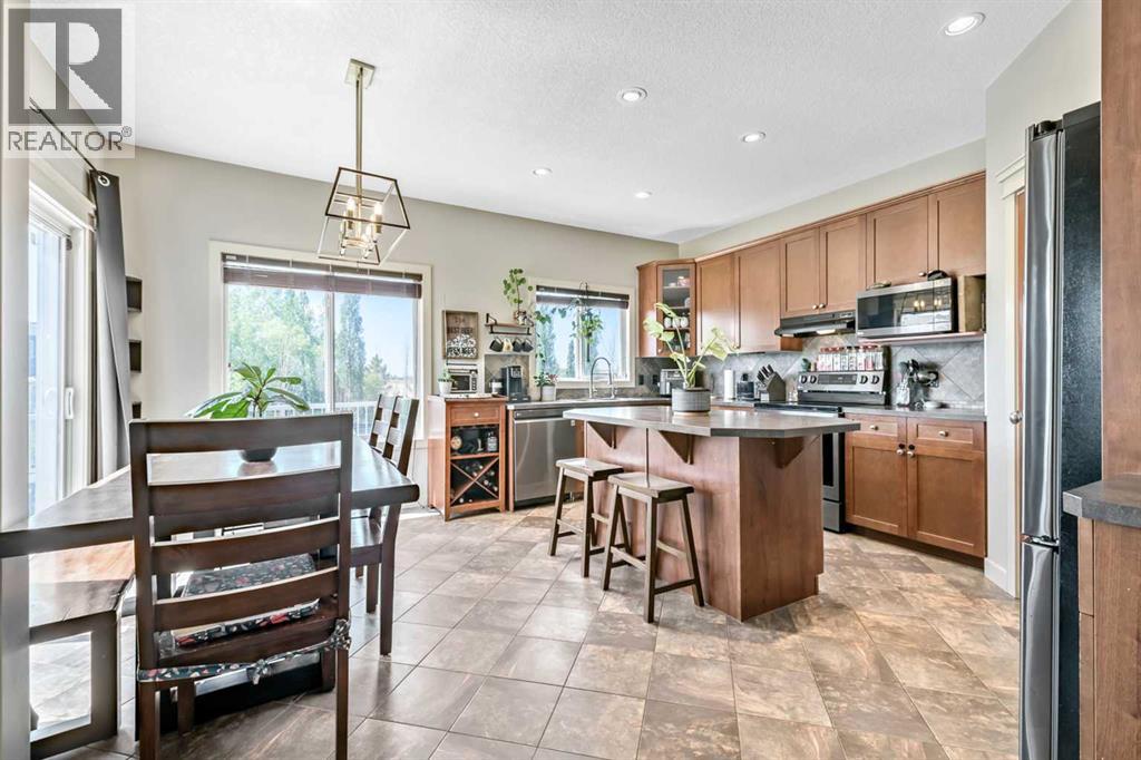 13 Dain Place NW, Langdon, Alberta  T0J 1X2 - Photo 4 - A2329154