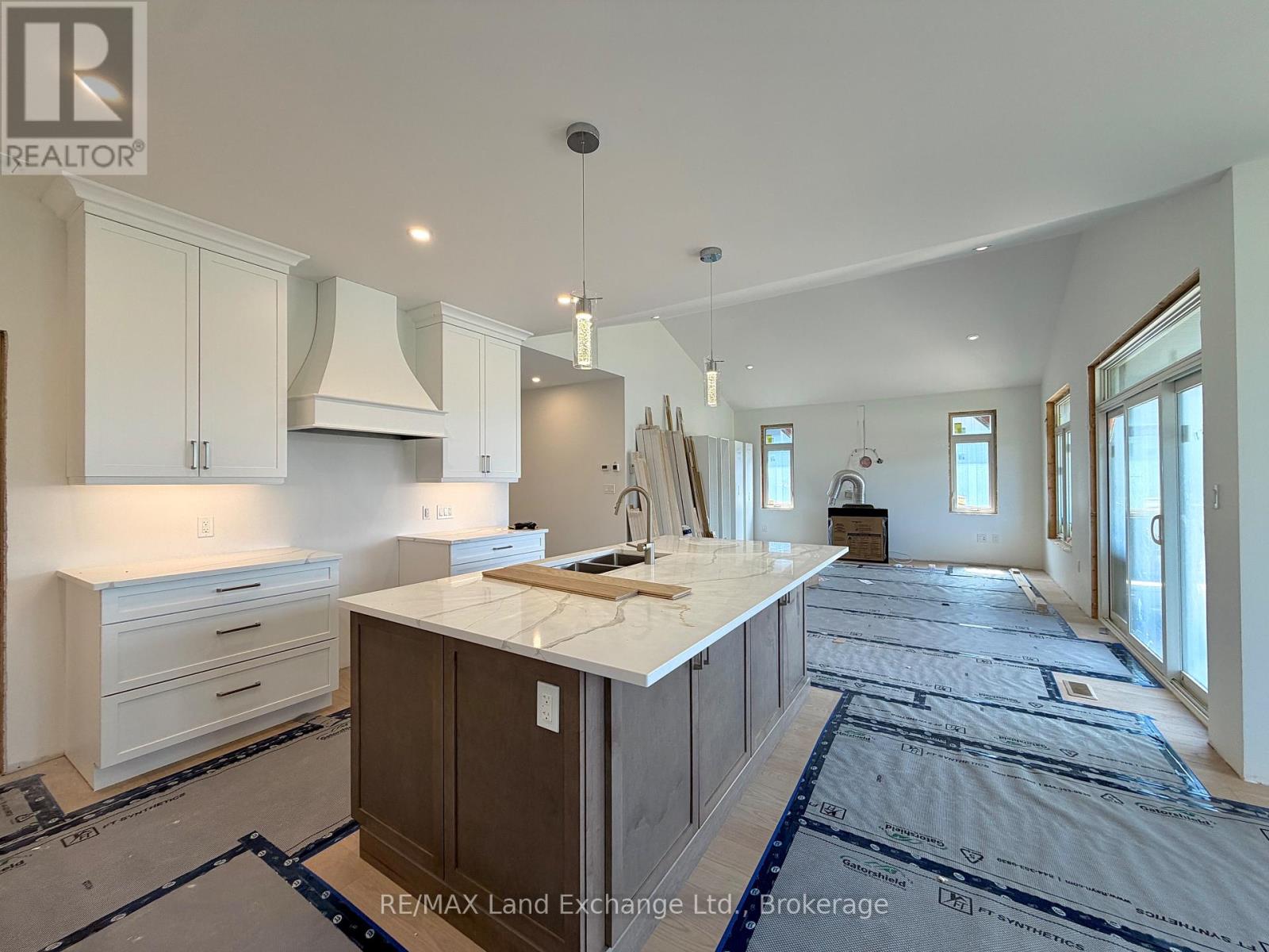 288 Ridge Street, Saugeen Shores, Ontario  N0H 2C3 - Photo 2 - X12305499