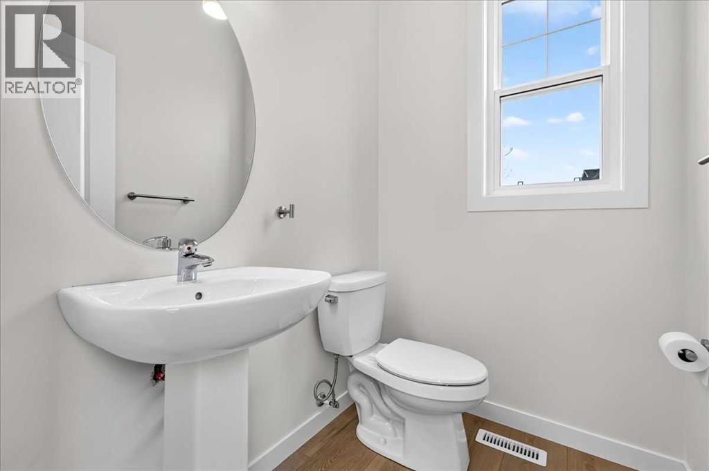 134 New Brighton Landing Se, Calgary, Alberta T2Z 1C1 - Photo 24 - A2335865