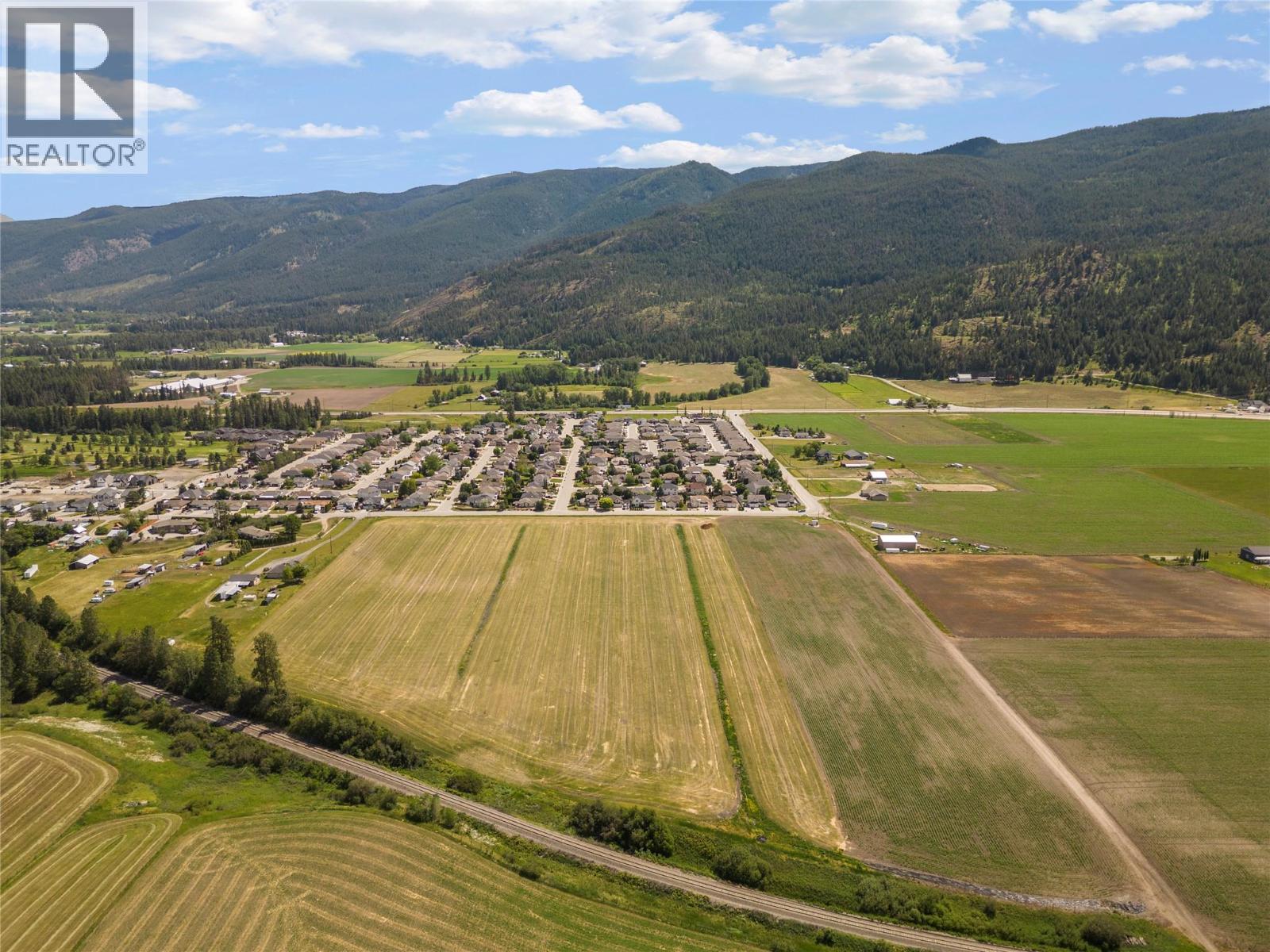 2049 Okanagan Street, Armstrong, British Columbia  V4V 0B7 - Photo 4 - 10388975
