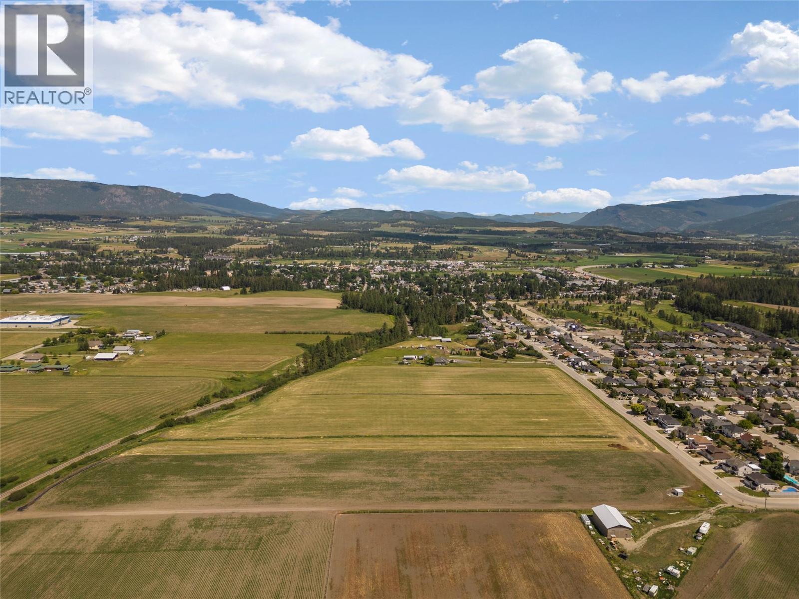 2049 Okanagan Street, Armstrong, British Columbia  V4V 0B7 - Photo 5 - 10388975
