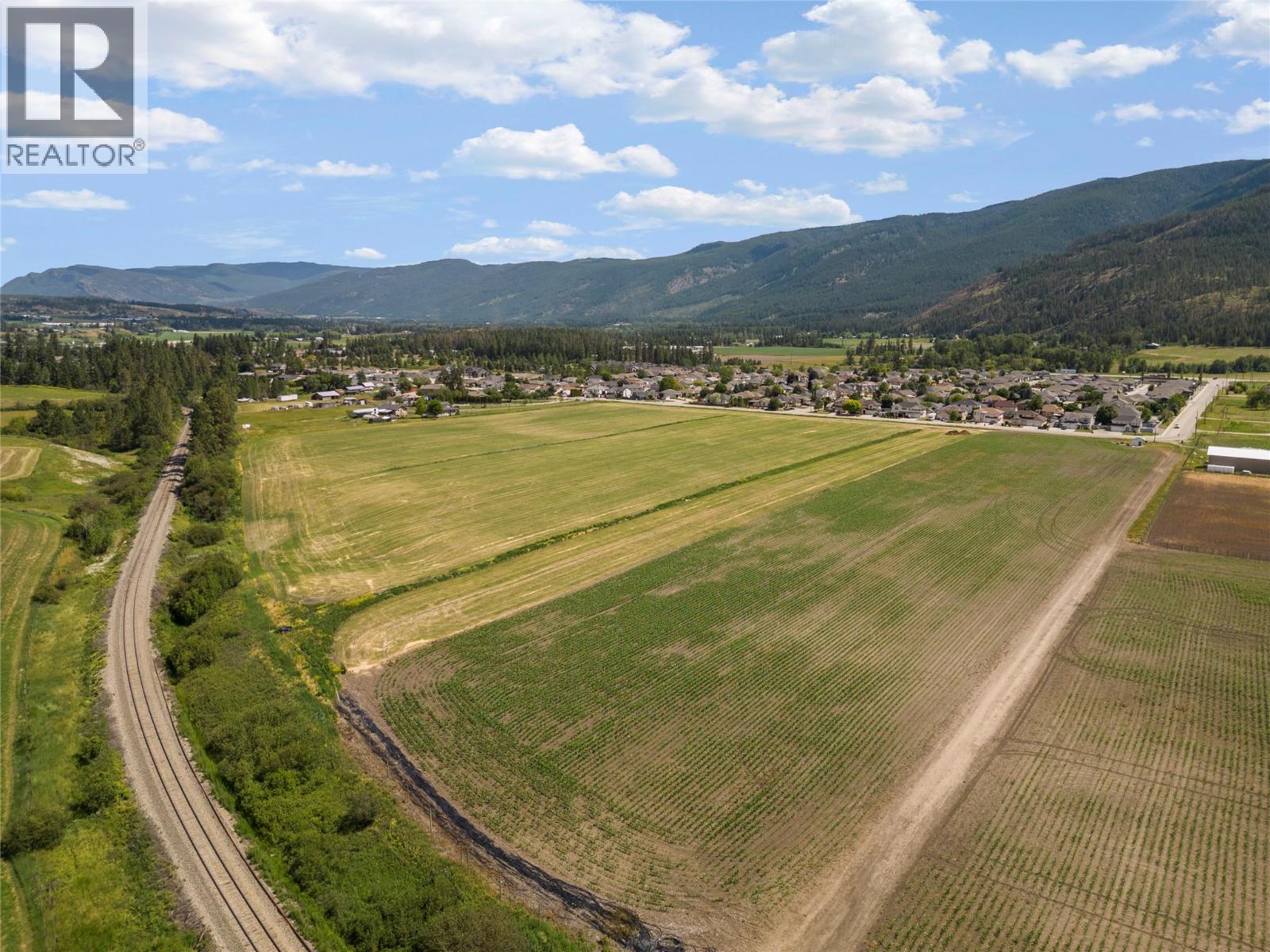 2049 Okanagan Street, Armstrong, British Columbia  V4V 0B7 - Photo 6 - 10388975