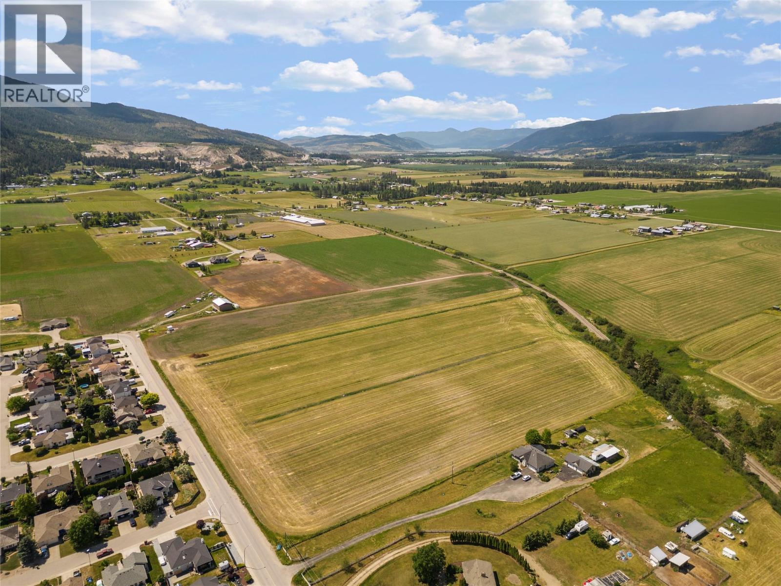 2049 Okanagan Street, Armstrong, British Columbia  V4V 0B7 - Photo 12 - 10388975