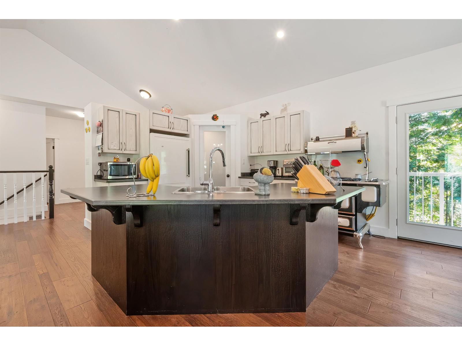65356 Wotten Road, Yale 