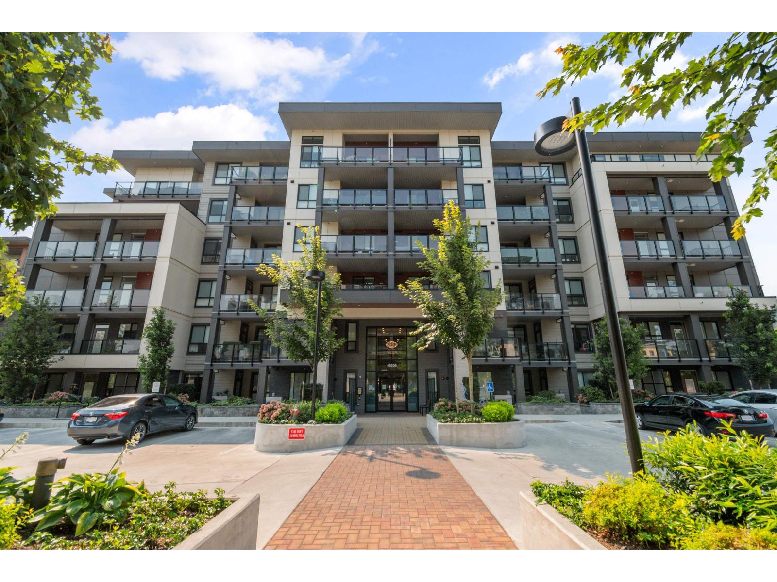 604 45505 CAMPUS DRIVE|Garrison Crossing, Chilliwack, British Columbia