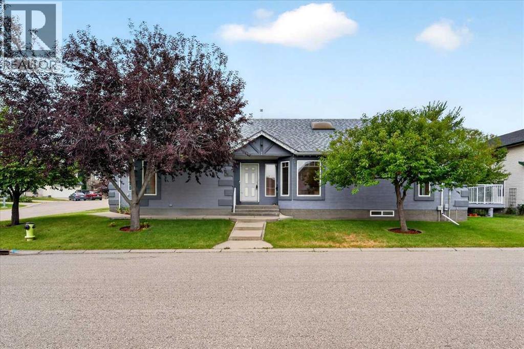 1 Harvest Park Place Ne, Calgary, Alberta  T3K 4K8 - Photo 2 - A2333153