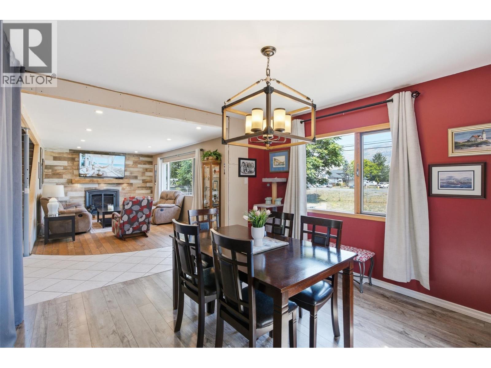 3052 Westsyde Road, Kamloops, British Columbia  V2B 7G3 - Photo 4 - 10397676