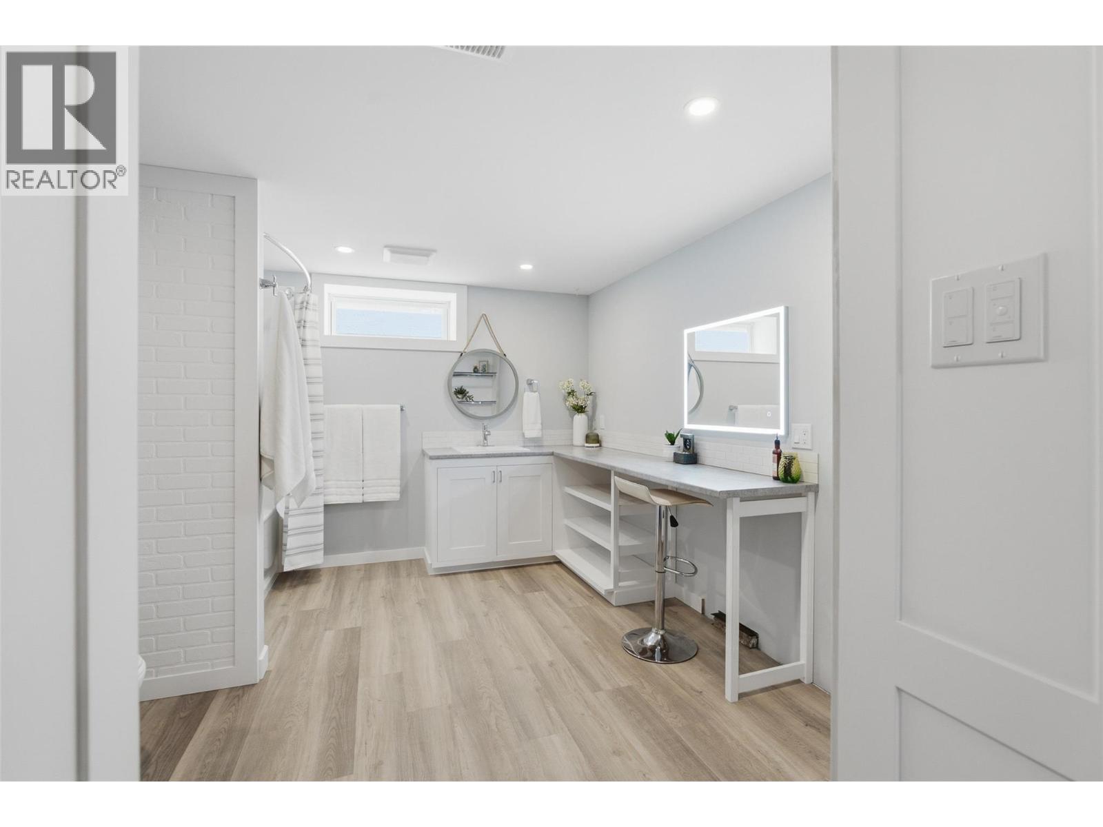 3052 Westsyde Road, Kamloops, British Columbia  V2B 7G3 - Photo 41 - 10397676