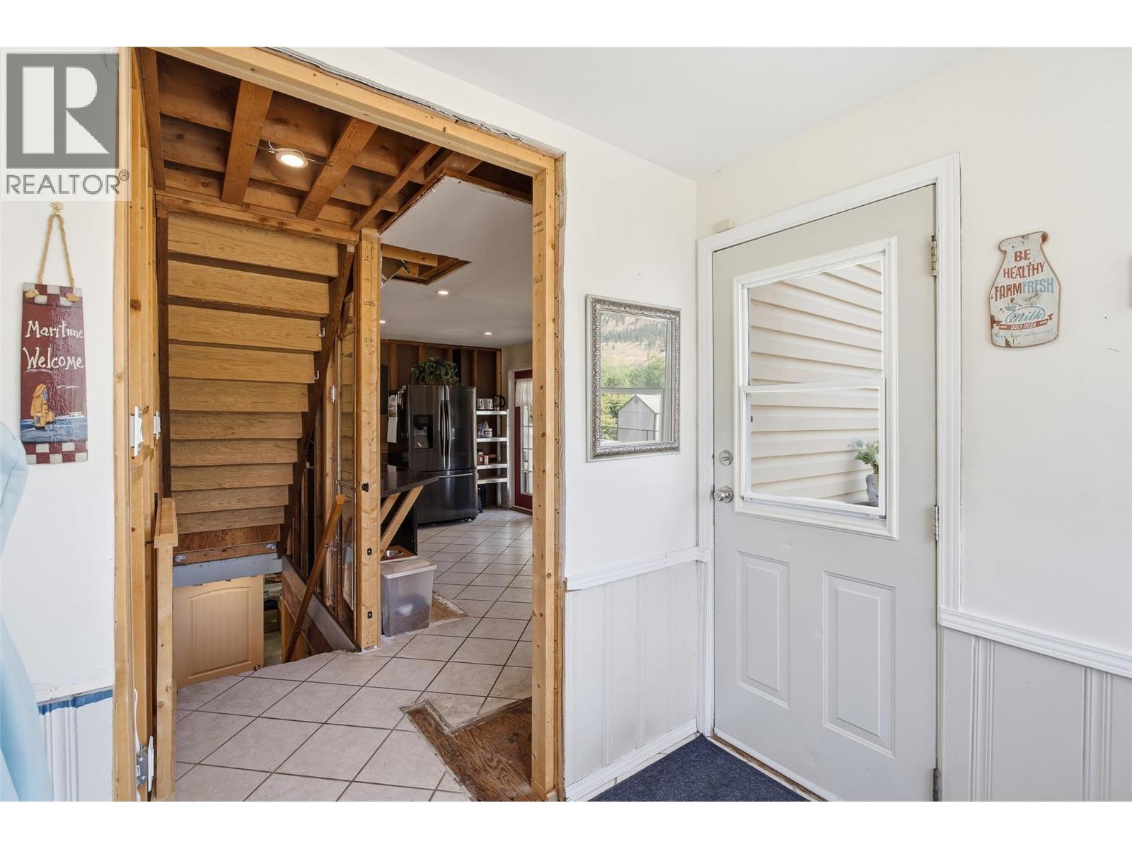 3052 Westsyde Road, Kamloops, British Columbia  V2B 7G3 - Photo 49 - 10397676