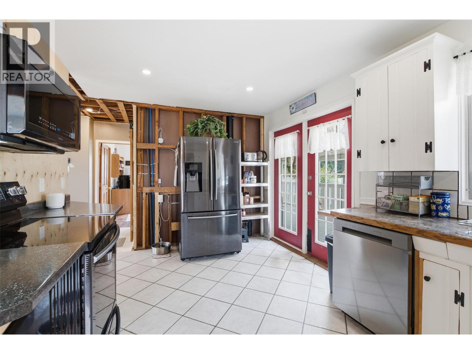 3052 Westsyde Road, Kamloops, British Columbia  V2B 7G3 - Photo 71 - 10397676