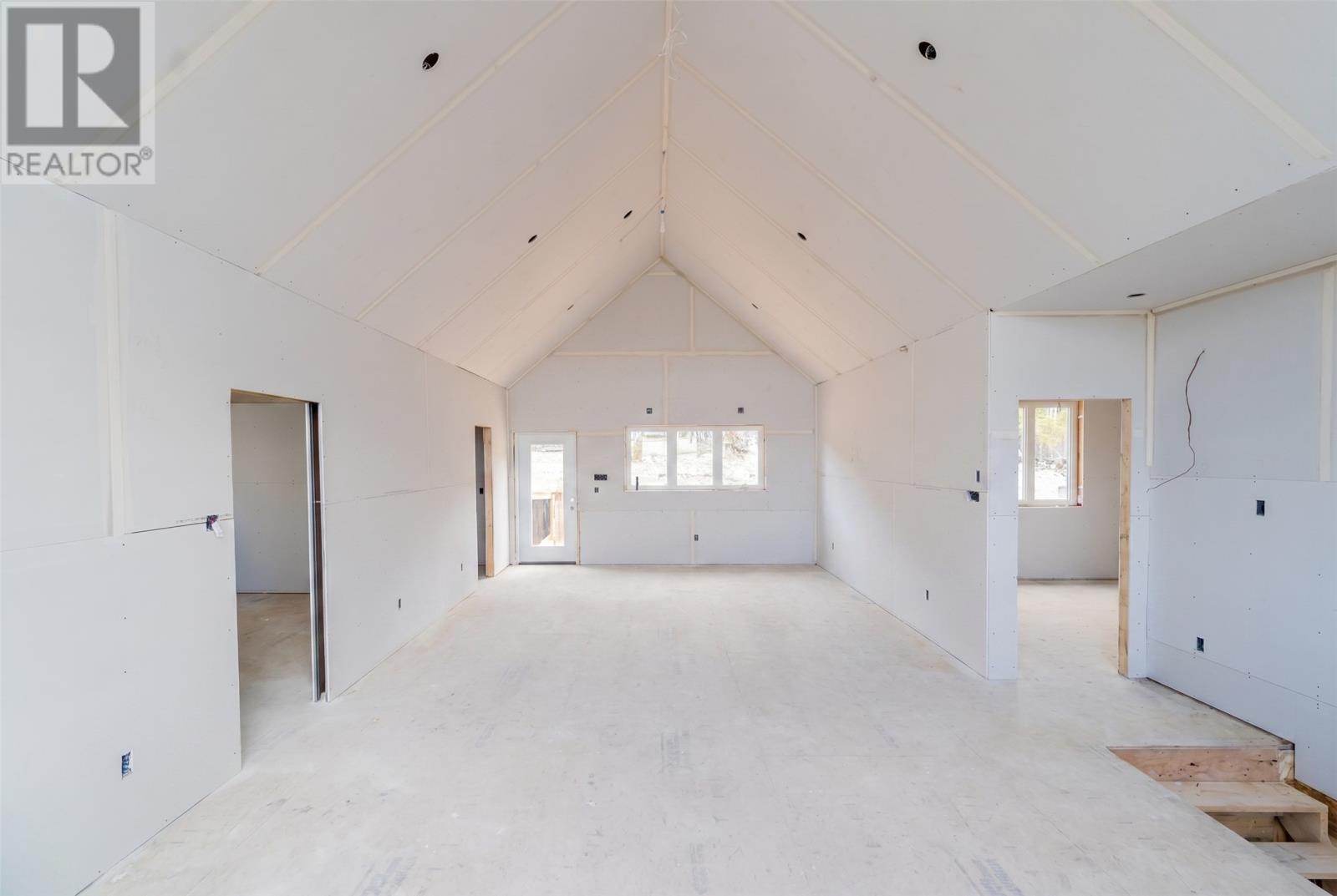 107 Sgt Donald Lucas Drive, Paradise — photo 2