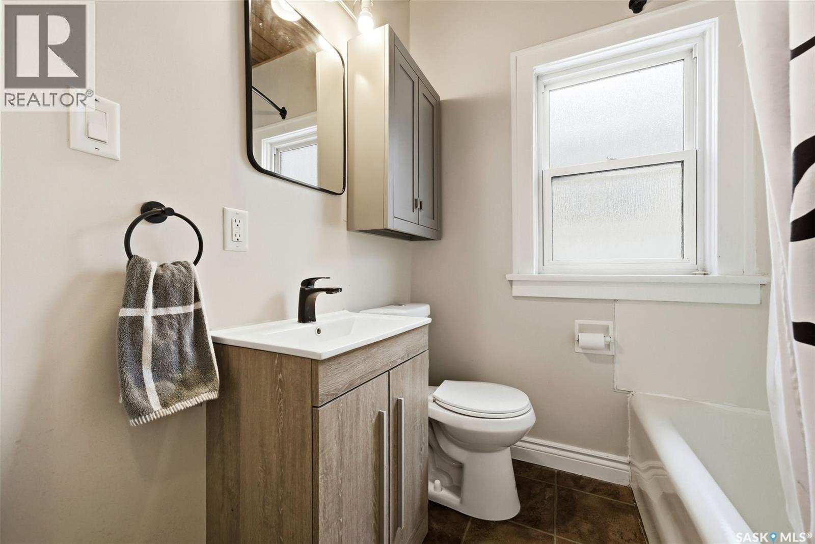 363 Leopold Crescent, Regina, Saskatchewan  S4T 6N8 - Photo 18 - SK045646