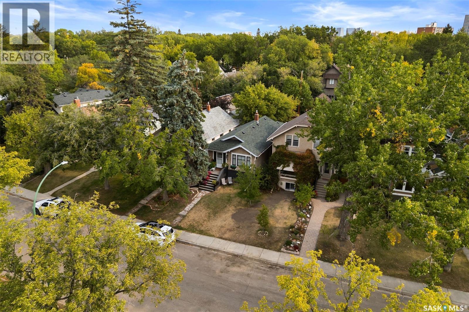 363 Leopold Crescent, Regina, Saskatchewan  S4T 6N8 - Photo 2 - SK045646