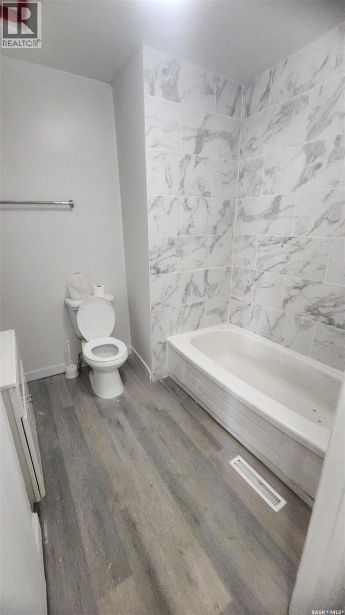 308 26th Street, Saskatoon, Saskatchewan  S7L 0H7 - Photo 10 - SK045636