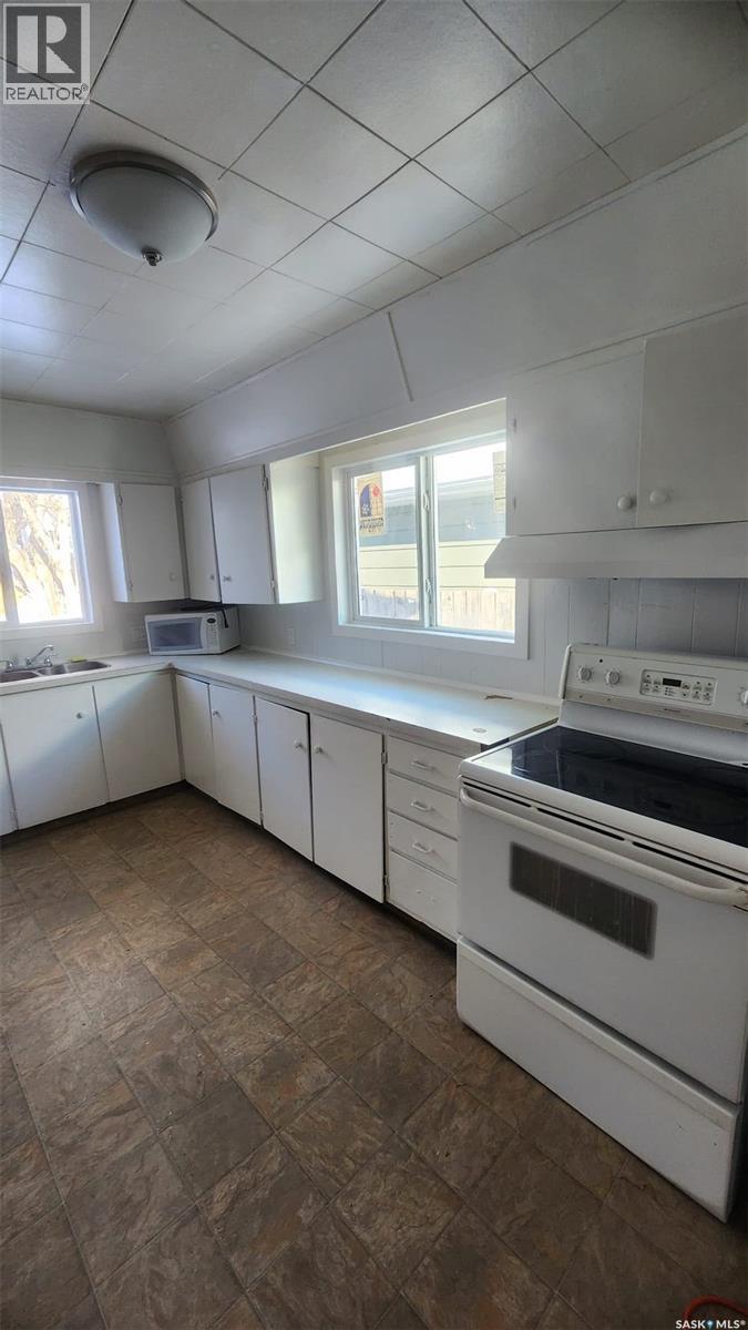 308 26th Street, Saskatoon, Saskatchewan  S7L 0H7 - Photo 5 - SK045636