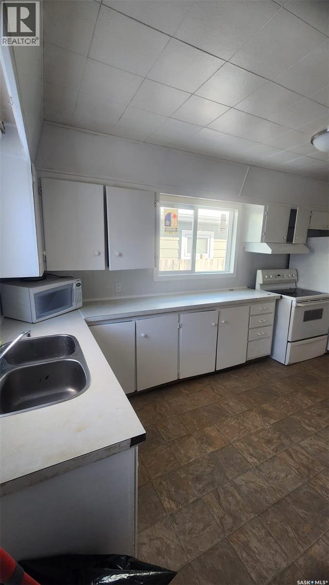 308 26th Street, Saskatoon, Saskatchewan  S7L 0H7 - Photo 6 - SK045636