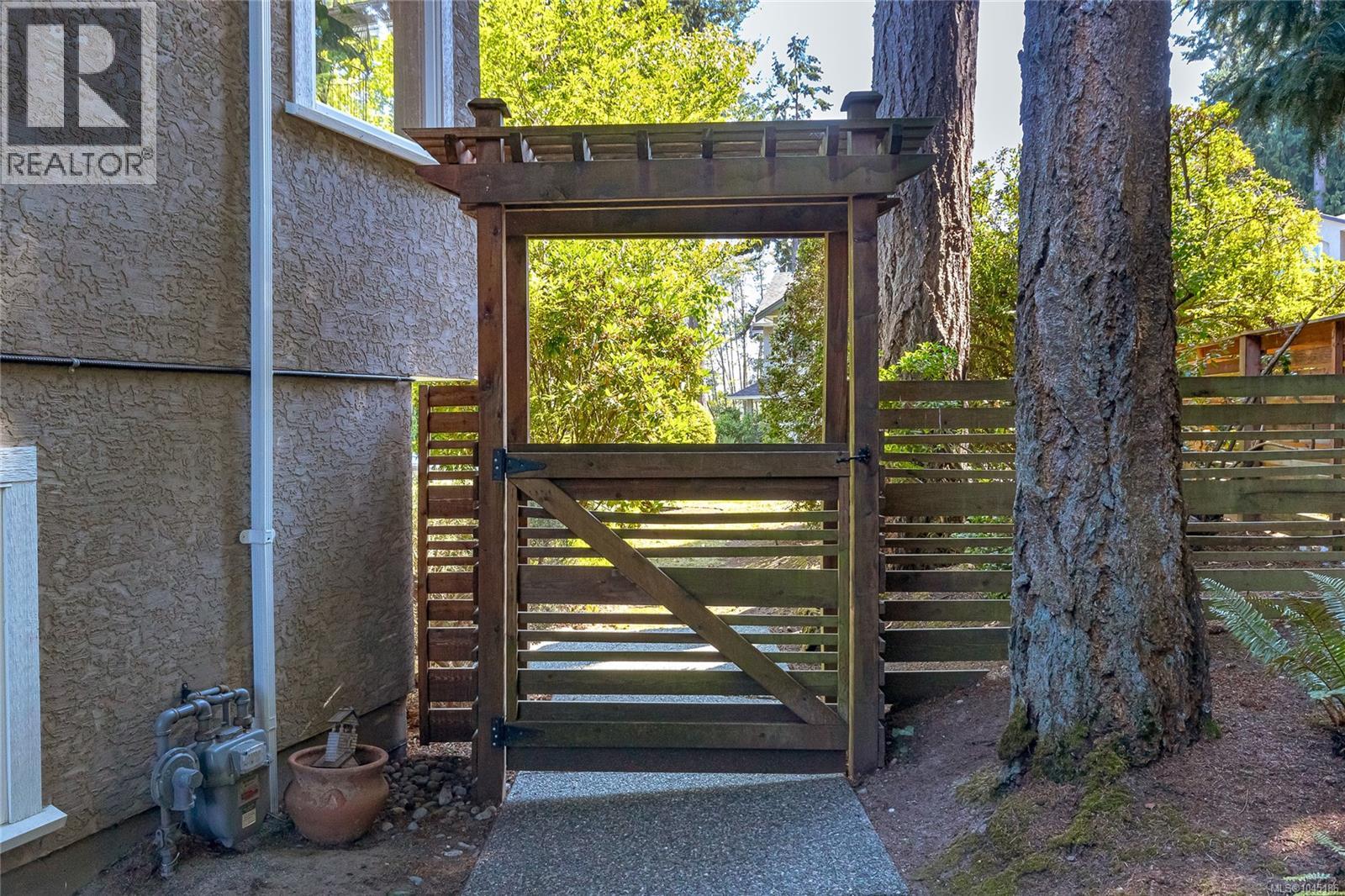 7348 Ridgedown Crt, Central Saanich, British Columbia  V8M 2H7 - Photo 44 - 1045186
