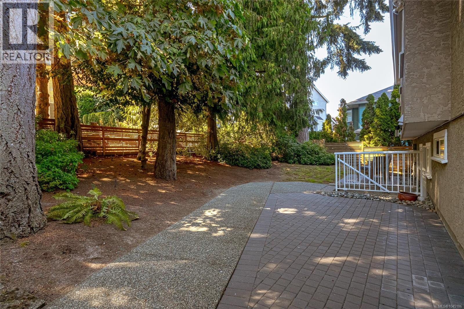 7348 Ridgedown Crt, Central Saanich, British Columbia  V8M 2H7 - Photo 42 - 1045186