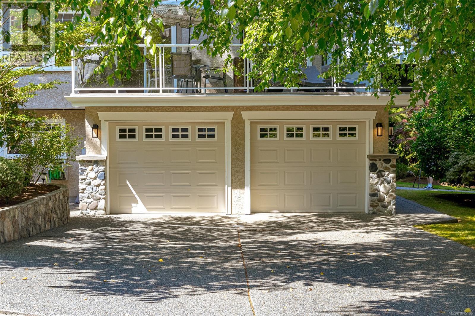 7348 Ridgedown Crt, Central Saanich, British Columbia  V8M 2H7 - Photo 4 - 1045186