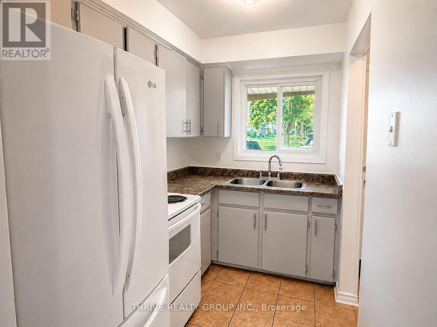 159 Toulon Crescent, London East, Ontario  N5V 1J4 - Photo 4 - X13677220