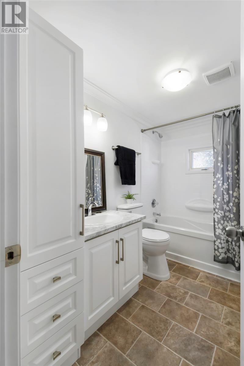 13 Hussey Drive, St. John's — photo 3