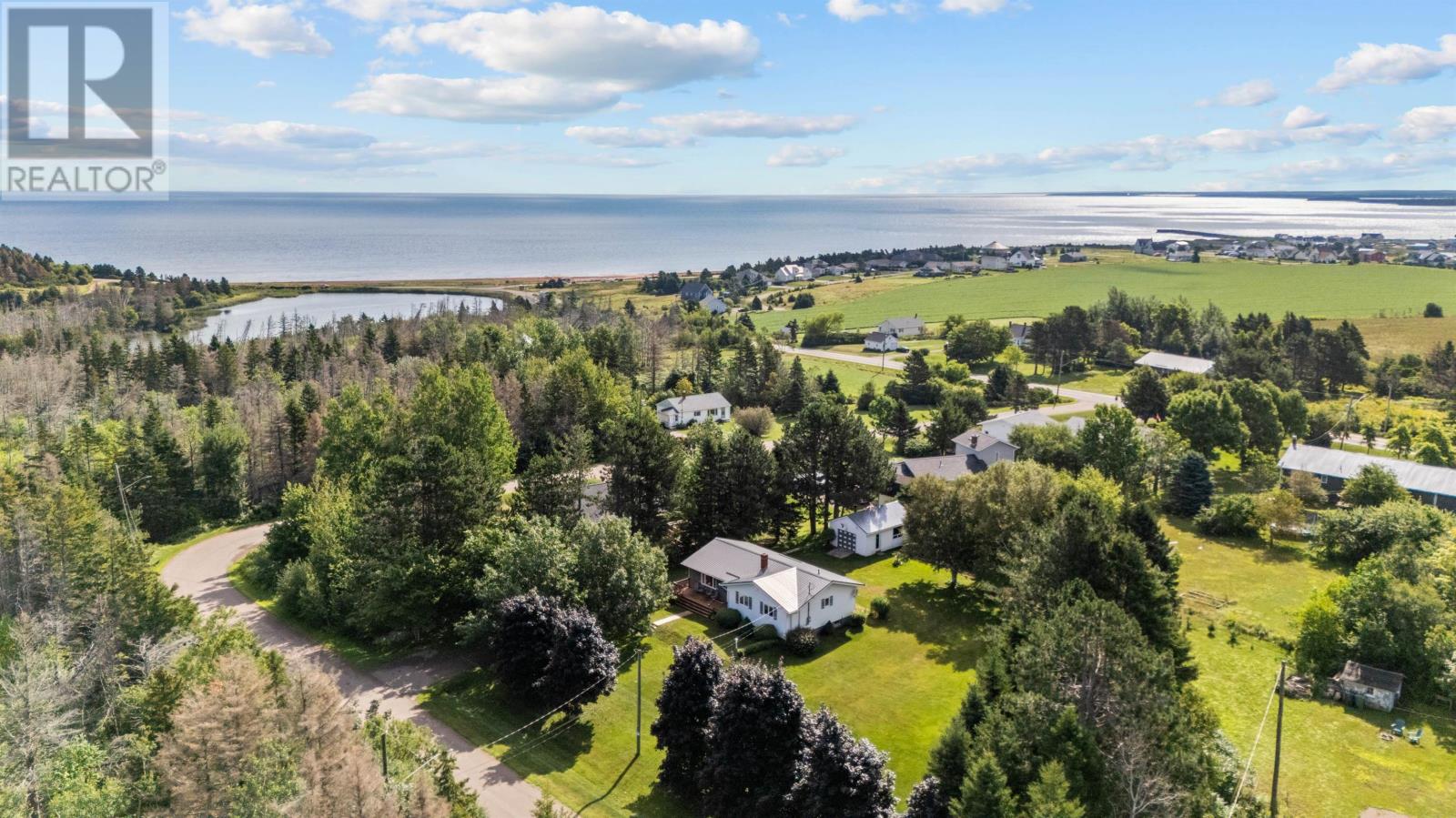82 Gulfview Crescent, North Rustico, Prince Edward Island  C0A 1X0 - Photo 3 - 202620635