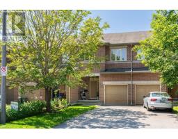 216 BADGELEY AVENUE, Ottawa, Ontario