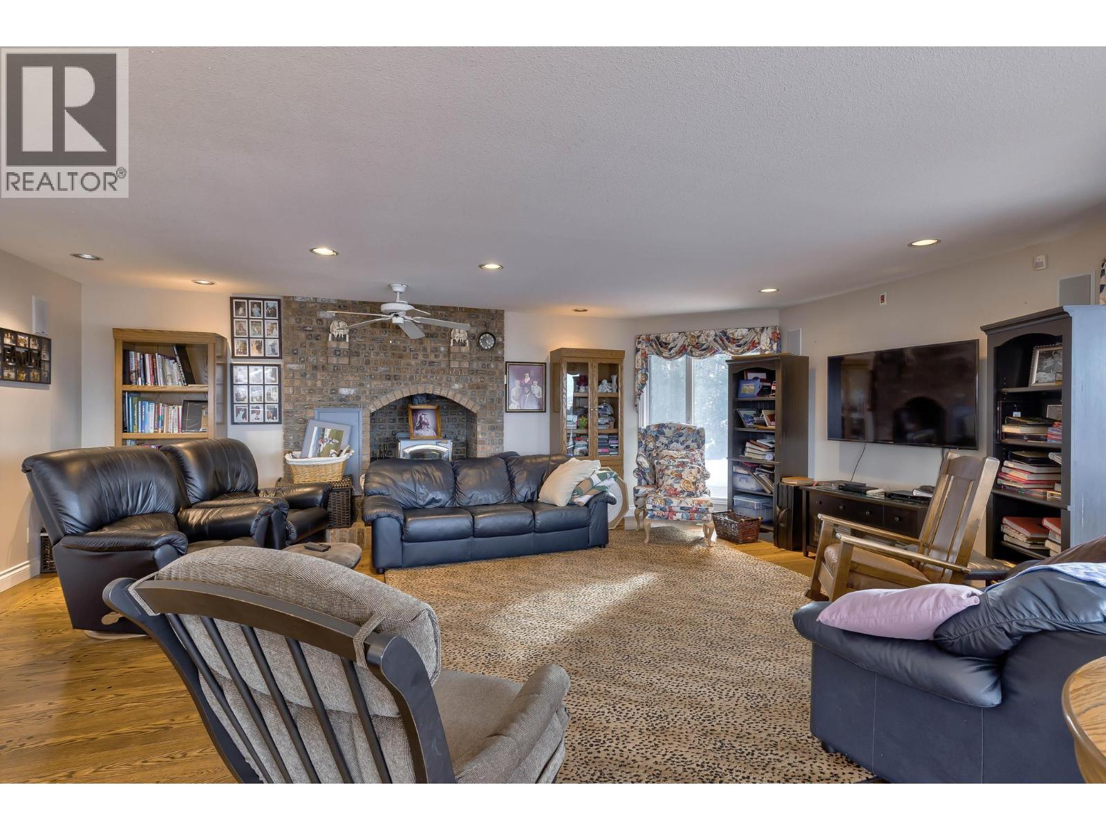 1135 Graf Road, Kelowna, British Columbia  V1P 1B8 - Photo 30 - 10396189