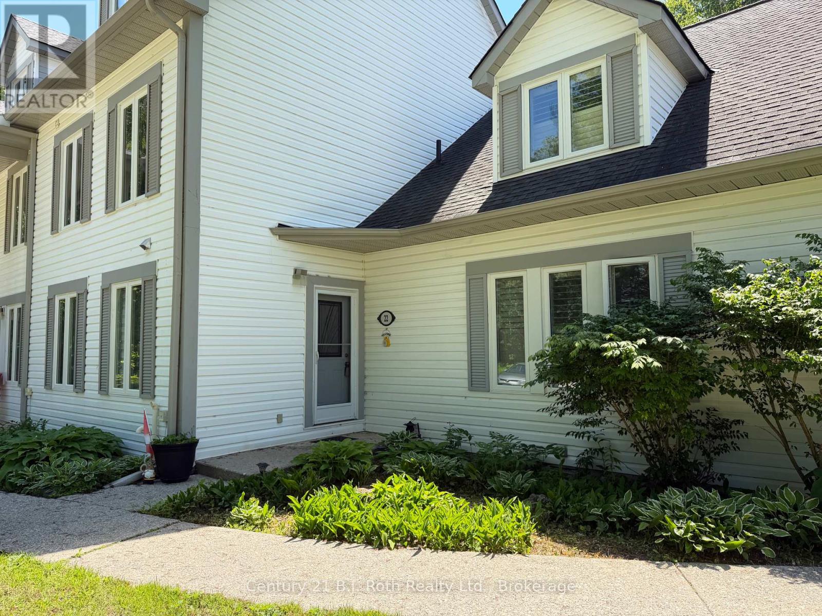 B7 - 22 Wasaga Woods Circle, Wasaga Beach, Ontario  L9Z 2N1 - Photo 3 - S13483042