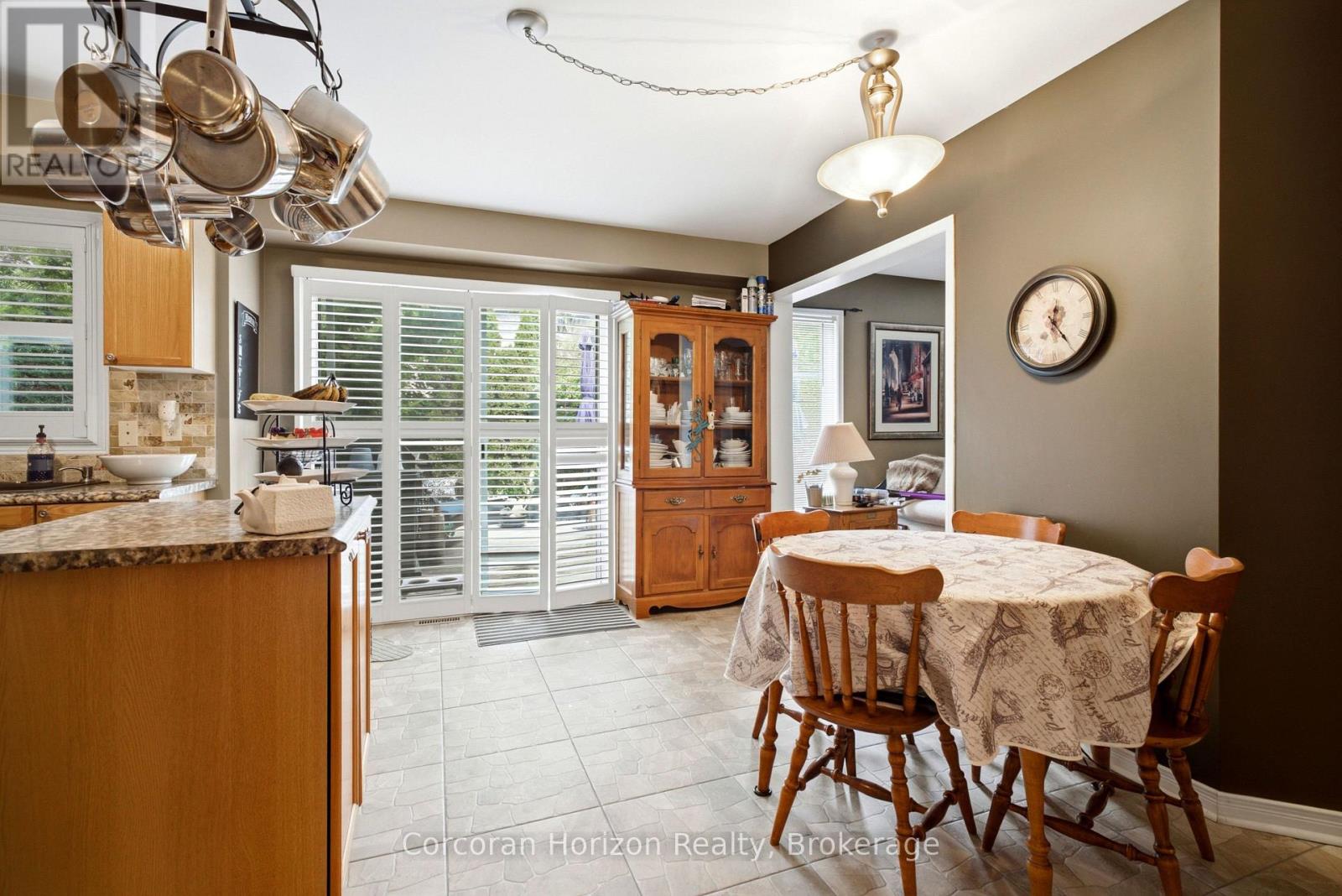 131 Huntingwood Avenue, Hamilton, Ontario  L9H 6X5 - Photo 17 - X13677264