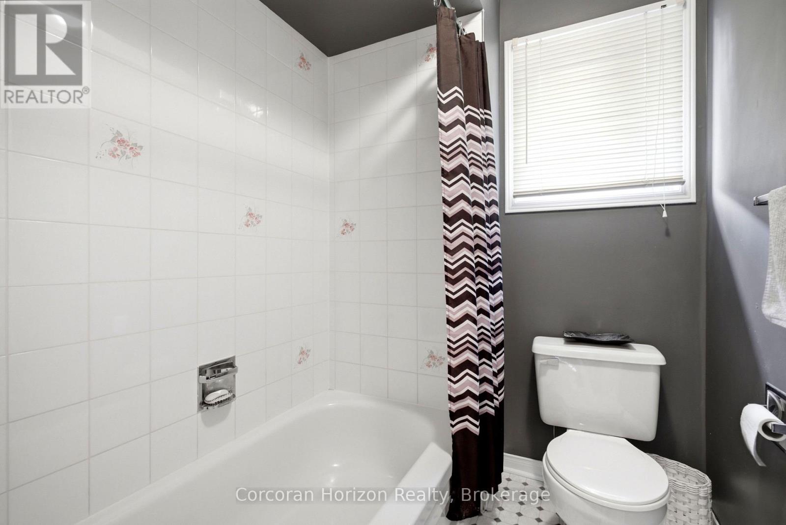 131 Huntingwood Avenue, Hamilton, Ontario  L9H 6X5 - Photo 37 - X13677264