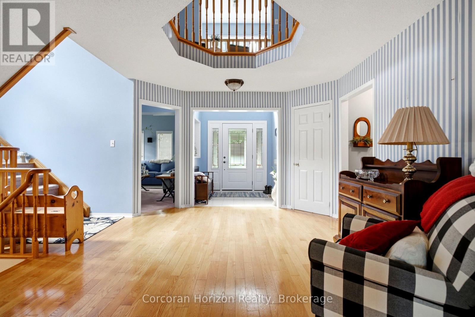 131 Huntingwood Avenue, Hamilton, Ontario  L9H 6X5 - Photo 9 - X13677264