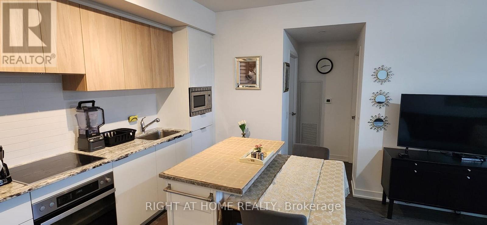 527 - 20 O'neill Road, Toronto, Ontario  M3C 0R2 - Photo 7 - C13677150